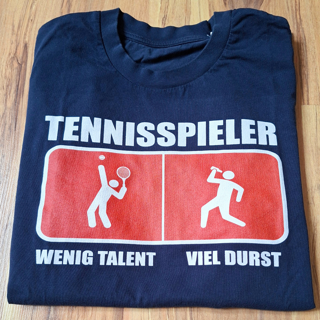 Tennisspieler - wenig Talent, viel Durst | Herren Premium Organic T-Shirt